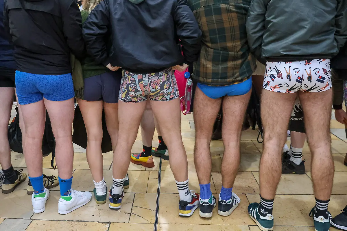 January-11-2026-London-London-UK-London-UK-Participants-take-part-in-the-15th-annual-A-a-ANo-Trousers-Tube-RideA-a-A-on-the-London-Underground-The-event-organised-by-Improv-Everywhere-is-held-each-January-and-began-in-New-York-City-before-expanding-internationally-What-started-as-a-small-prank-with-seven-participants-has-grown-into-a-global-event-with-dozens-of-cities-including-London-taking-part-each-year