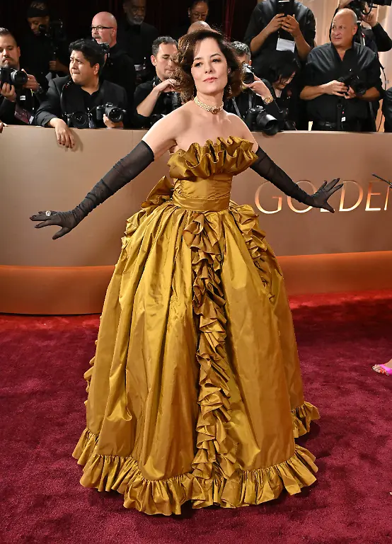 83rd-Annual-Golden-Globes-Arrivals-Parker-Posey-arriving-at-the-83rd-Annual-Golden-Globes-held-at-the-Beverly-Hilton-Hotel-on-January-11-2026-in-Beverly-Hills-CA-Beverly-Hills-Beverly-Hilton-Hotel-California-USA-Copyright-xOConnor-Arroyox-xAFF-USA