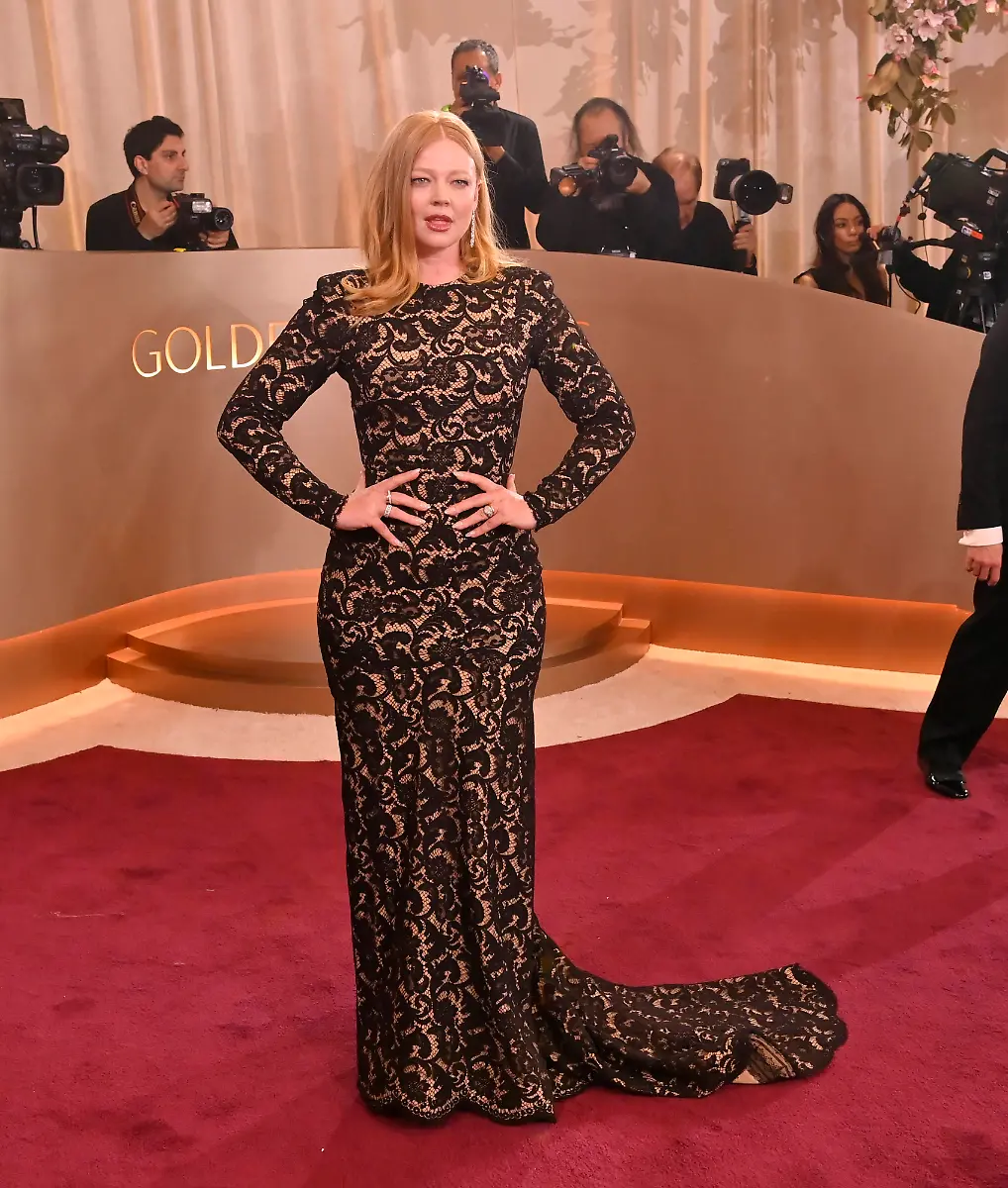 Sarah-Snook-attends-the-83rd-annual-Golden-Globe-Awards-at-the-Beverly-Hilton-Hotel-in-Beverly-Hills-California-on-Sunday-January-11-2026
