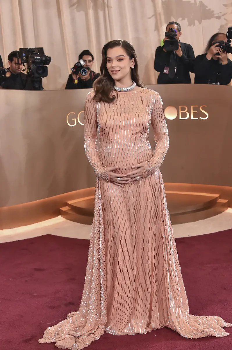 Hailee-Steinfeld-at-arrivals-for-83rd-Annual-Golden-Globes-Part-3-Beverly-Hilton-Hotel-Beverly-Hills-CA-January-11-2026