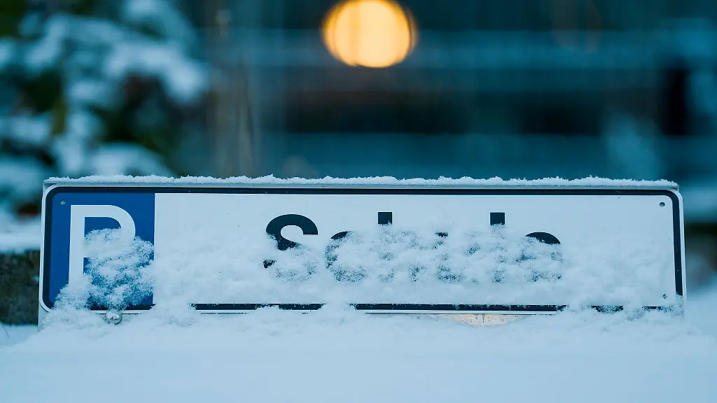 Wegen-Glaette-faellt-am-Dienstag-die-Praesenzpflicht-an-den-Brandenburger-Schulen-aus