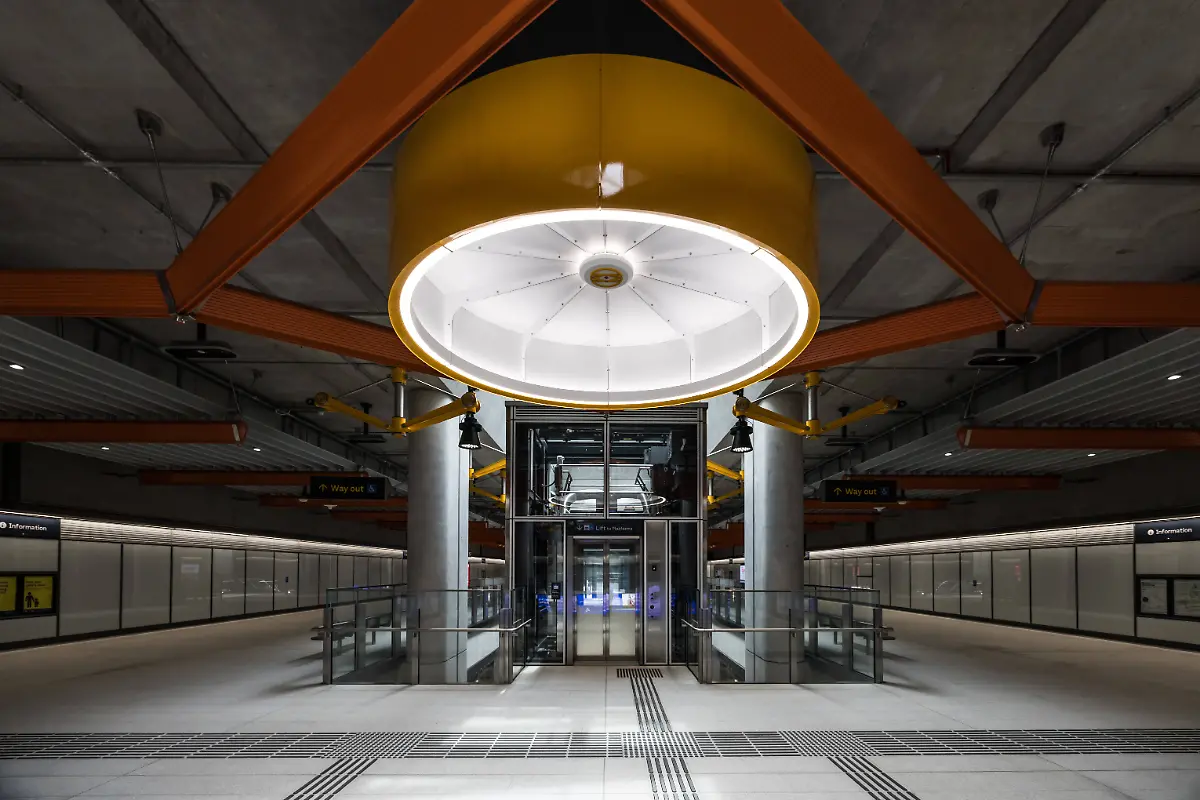 Arden-Train-Station-in-Melbourne-Australien-MELBOURNE-AUSTRALIA-DECEMBER-4-2025-Newly-opened-Arden-underground-train-station-as-part-of-the-Metro-Tunnel-project-Located-in-Melbourne-Victoria-Australia-LicenseRM-Copyright-xZoonar