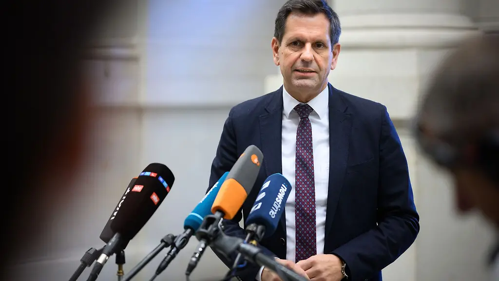 In-diesem-Jahr-muesse-die-Wirtschaft-wieder-ins-Zentrum-politischer-Debatten-ruecken-fordert-Ministerpraesident-Lies