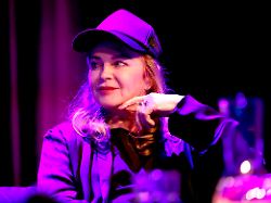 "70 ist besser als 80": Inga Humpe feiert noch immer im Berghain