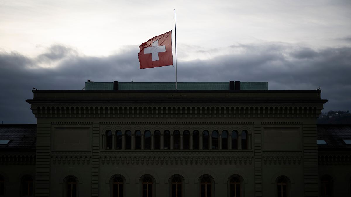 Ermittlungen-in-Crans-Montana-Gericht-nimmt-Frau-von-Schweizer-Barbetreiber-den-Pass-ab