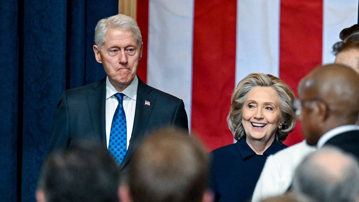 Politisch-motivierte-Vorladung-Clintons-verweigern-Aussage-im-US-Kongress-zum-Fall-Epstein