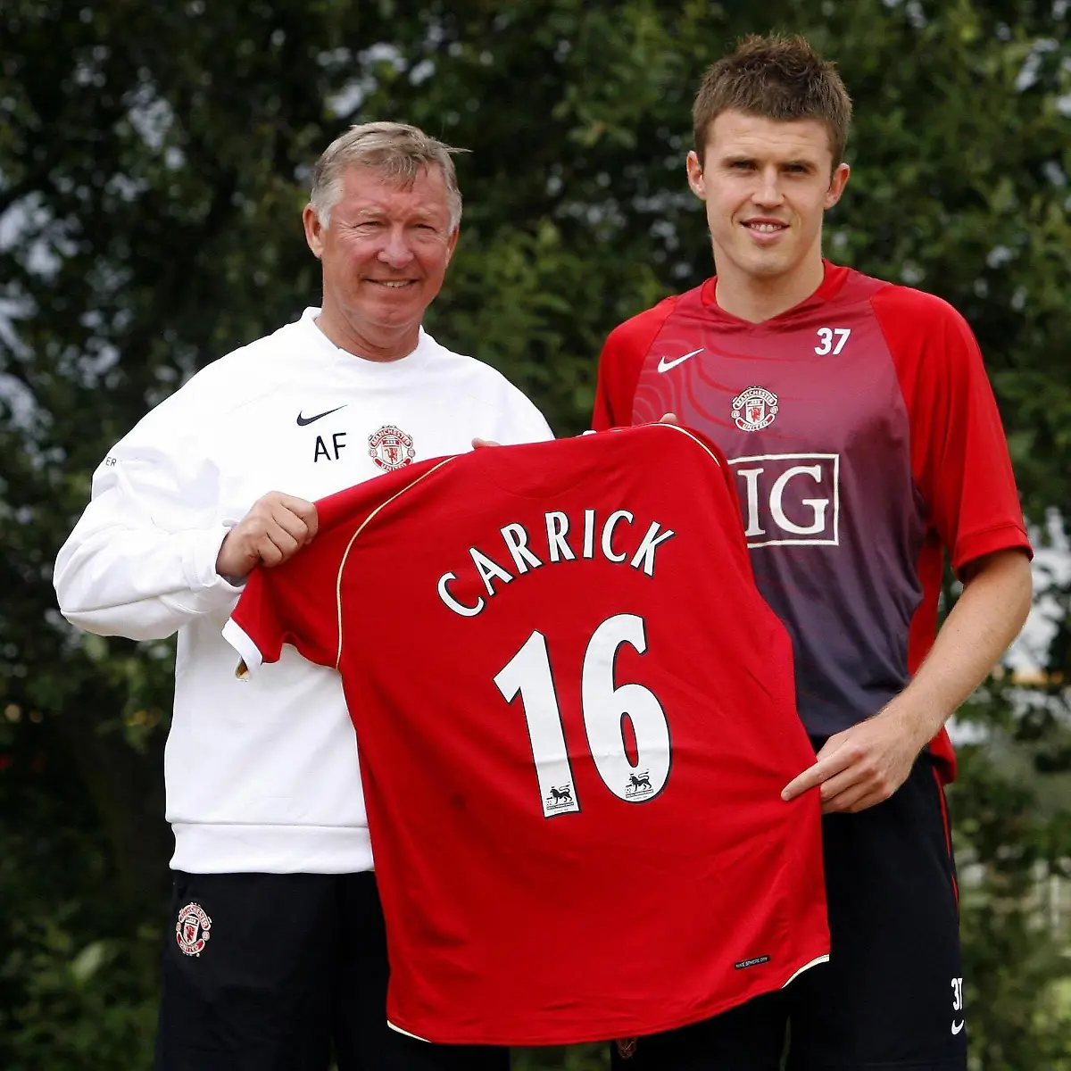 Michael-Carrick-file-photo-File-photo-dated-02-08-2006-of-Michael-Carrick-right-with-Sir-Alex-Ferguson-Manchester-United-have-agreed-a-deal-in-principle-to-appoint-Michael-Carrick-as-their-interim-head-coach-Issue-date-Tuesday-January-13-2025-Photo-credit-should-read-Peter-Byrne-PA-Wire