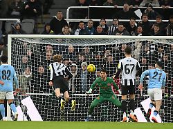 Semenyo schafft Super-Start: Joker Woltemade erleidet Ligapokal-Rückschlag gegen Man City