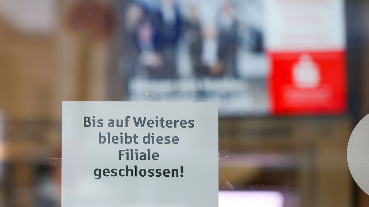 Millionen-Coup-von-Gelsenkirchen-Kunde-verliert-in-Sparkasse-Erspartes-seines-ganzen-Lebens
