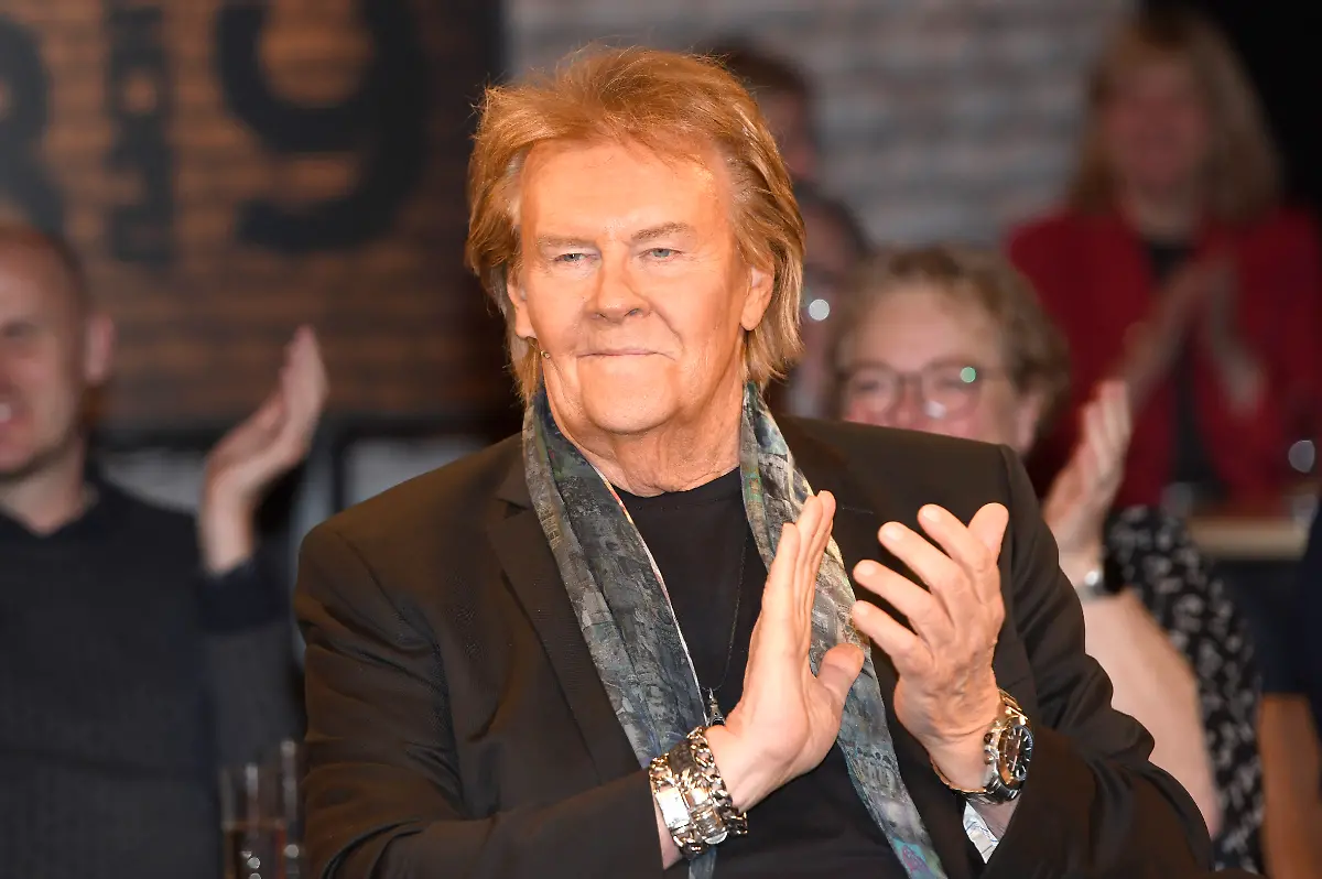 Howard-Carpendale-bei-der-Aufzeichnung-der-RB-Talkshow-3-nach-9-im-Radio-Bremen-Studio-Bremen-12-12