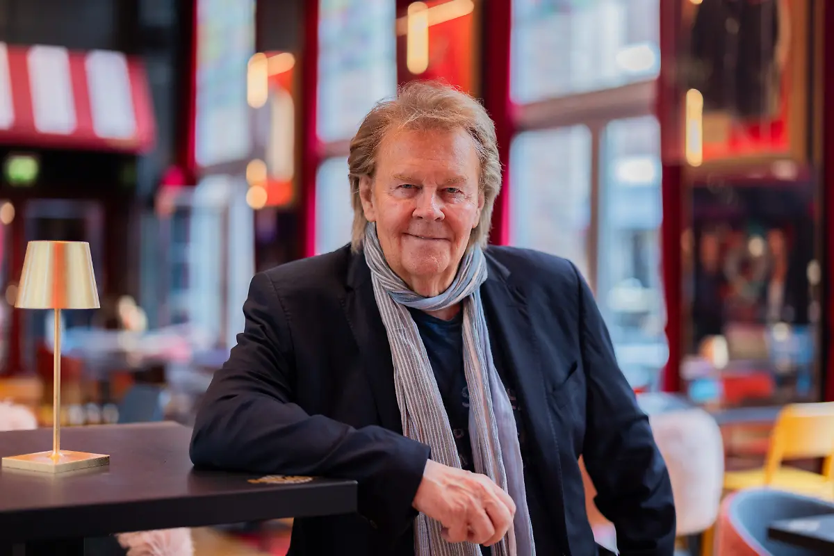 Howard-Carpendale-Saenger-und-Entertainer-aufgenommen-im-Schlager-Cafe