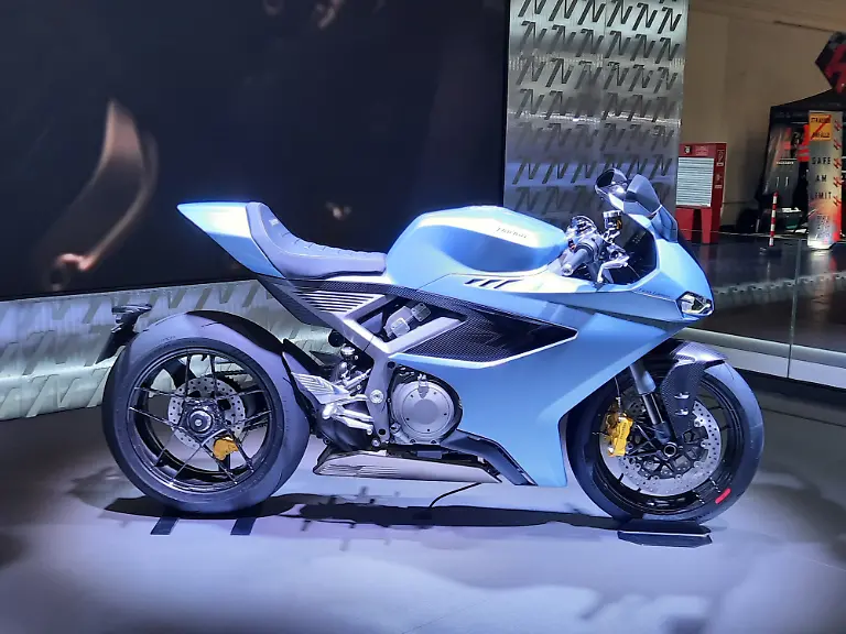 Im-April-2026-soll-mit-der-neuen-Norton-Manx-R-das-erste-Modell-vorgestellt-werden