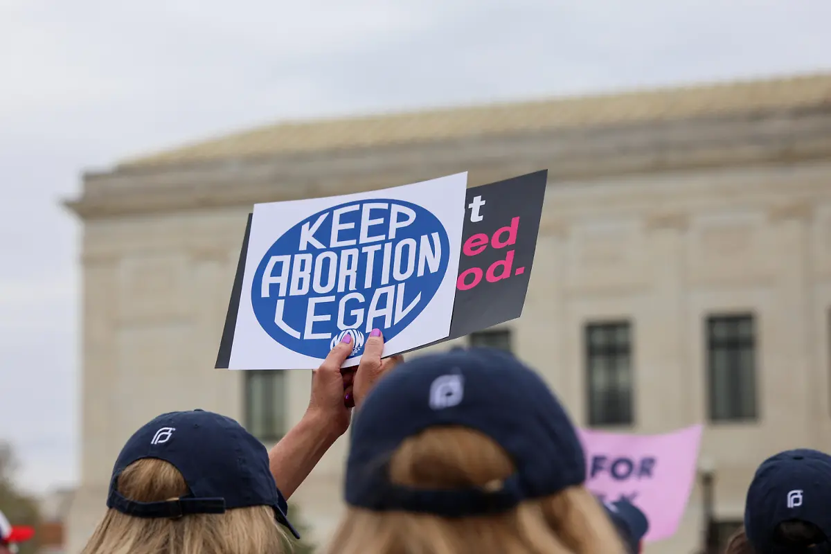 April-2-2025-The-Supreme-Court-of-the-United-States-Washington-DC-USA-Supporters-of-Planned-Parenthood-rallied-in-front-of-the-Supreme-Court-as-the-Justices-will-be-hearing-the-case-of-Medina-v-Planned-Parenthood-South-Atlantic-This-case-could-determine-if-Planned-Parenthood-is-allowed-to-give-care-to-patients-who-use-Medicaid-to-receive-their-health-care