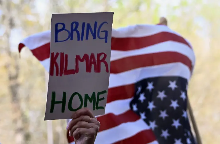 April-15-2025-Greenbelt-Md-USA-Jennifer-Vasquez-Sura-attends-a-hearing-in-the-case-of-her-husband-Kilmar-Abrego-Garcia-who-was-deported-to-a-notorious-prison-in-El-Salvador-due-to-a-Trump-administrative-error-at-the-U-S-District-Court-for-the-District-of-Maryland-in-Greenbelt-MD-on-April-15-2025-Judge-Xinis-was-critical-of-the-governmentA-a-a-s-response-to-a-Supreme-Court-ruling-that-they-facilitate-his-return-writing-in-her-order-that-A-a-ADefendants-have-done-nothing-at-all-A-a-A-She-ordered-Discovery-which-could-determine-if-the-government-is-in-contempt-of-court-She-is-supported-by-CASA