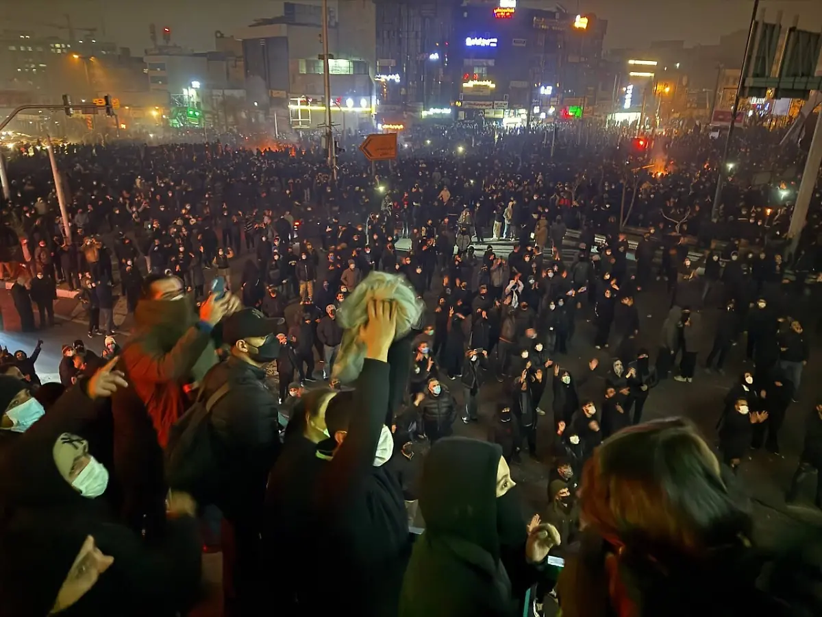 January-10-2026-Tehran-Iran-Iranian-protesters-demonstrate-in-Tehran-Iran-The-nationwide-protests-started-in-late-December-at-TehranA-a-a-s-Grand-Bazaar-in-response-to-worsening-economic-conditions-They-then-spread-to-universities-and-other-cities-with-the-slogans-evolving-from-economic-grievances-to-political-and-anti-government-demands