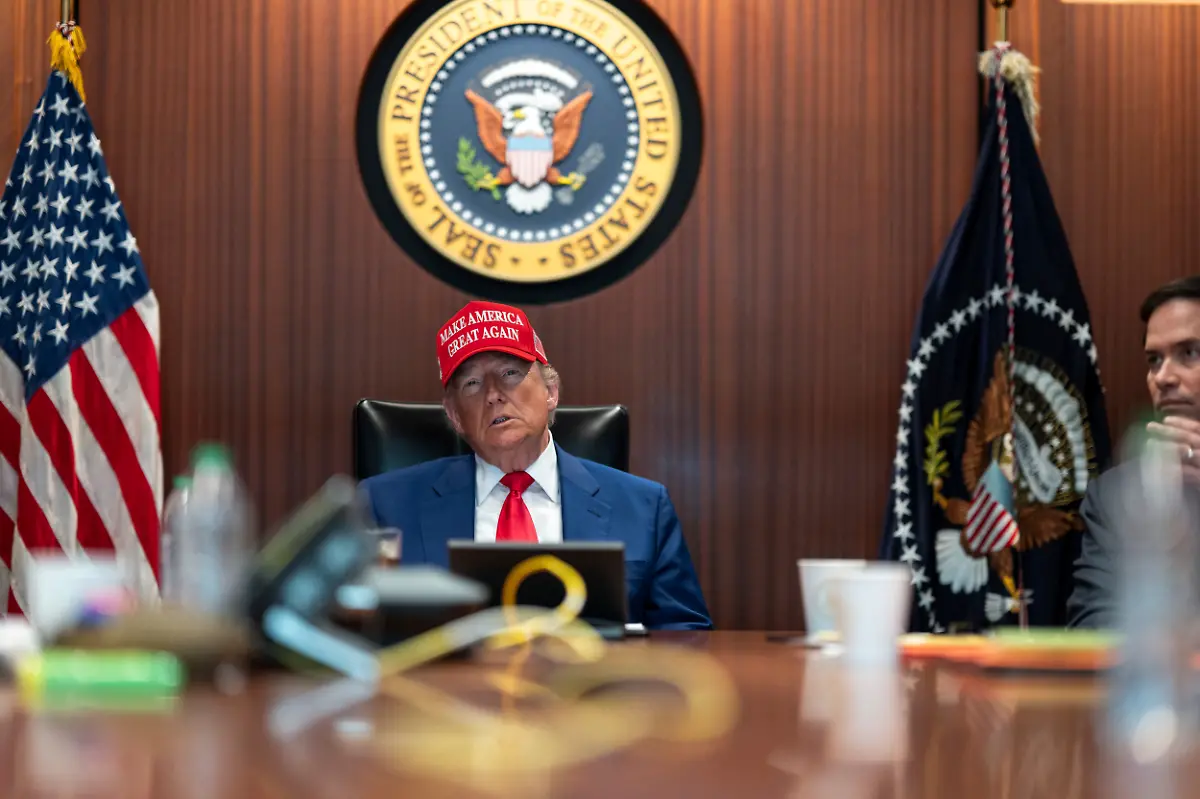 June-21-2025-Washington-Dc-United-States-of-America-U-S-President-Donald-Trump-wearing-a-MAGA-hat-monitors-Operation-Midnight-Hammer-from-the-Situation-Room-of-the-White-House-June-21-2025-in-Washington-D-C-Trump-gave-the-go-ahead-for-U-S-Air-Force-B-2-stealth-bombers-to-drop-bunker-buster-bombs-on-three-Iranian-nuclear-enrichment-sites