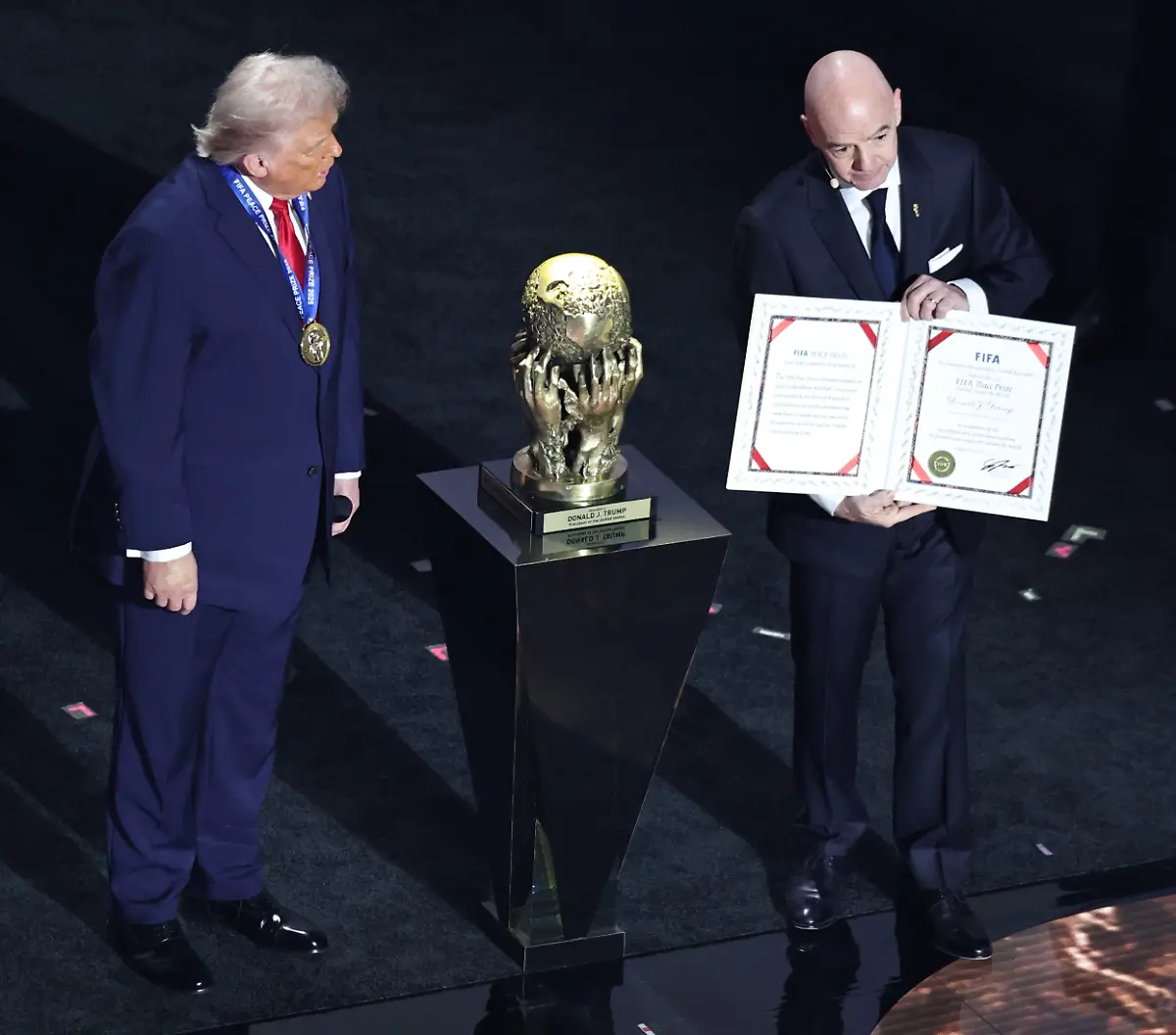 December-5-2025-Washington-D-C-Washington-D-C-USA-Dec-5-2025-Washington-D-C-USA-United-States-President-Donald-J-Trump-and-FIFA-President-Gianni-Infantino-after-Trump-was-awarded-the-inaugural-FIFA-Peace-Prize-during-the-World-Cup-Final-Draw-ceremony