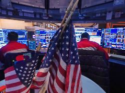 Urteil über Zölle steht aus: Geopolitik und Inflation schrecken Wall Street ab