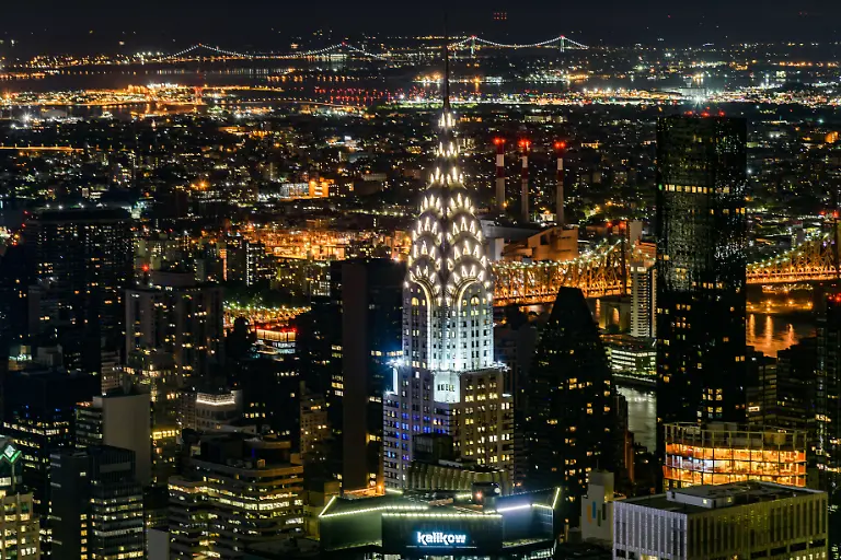 New-York-City-USA-July-5-2017-Nightview-of-the-Chrysler-Building-and-other-buildings-in-Manhattan