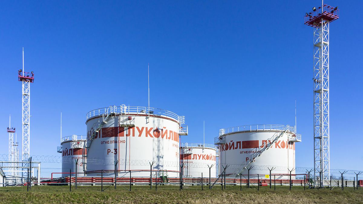 Um-3-5-Dollar-pro-Barrel-EU-senkt-Preisgrenze-f-r-russisches-l-im-Februar-weiter