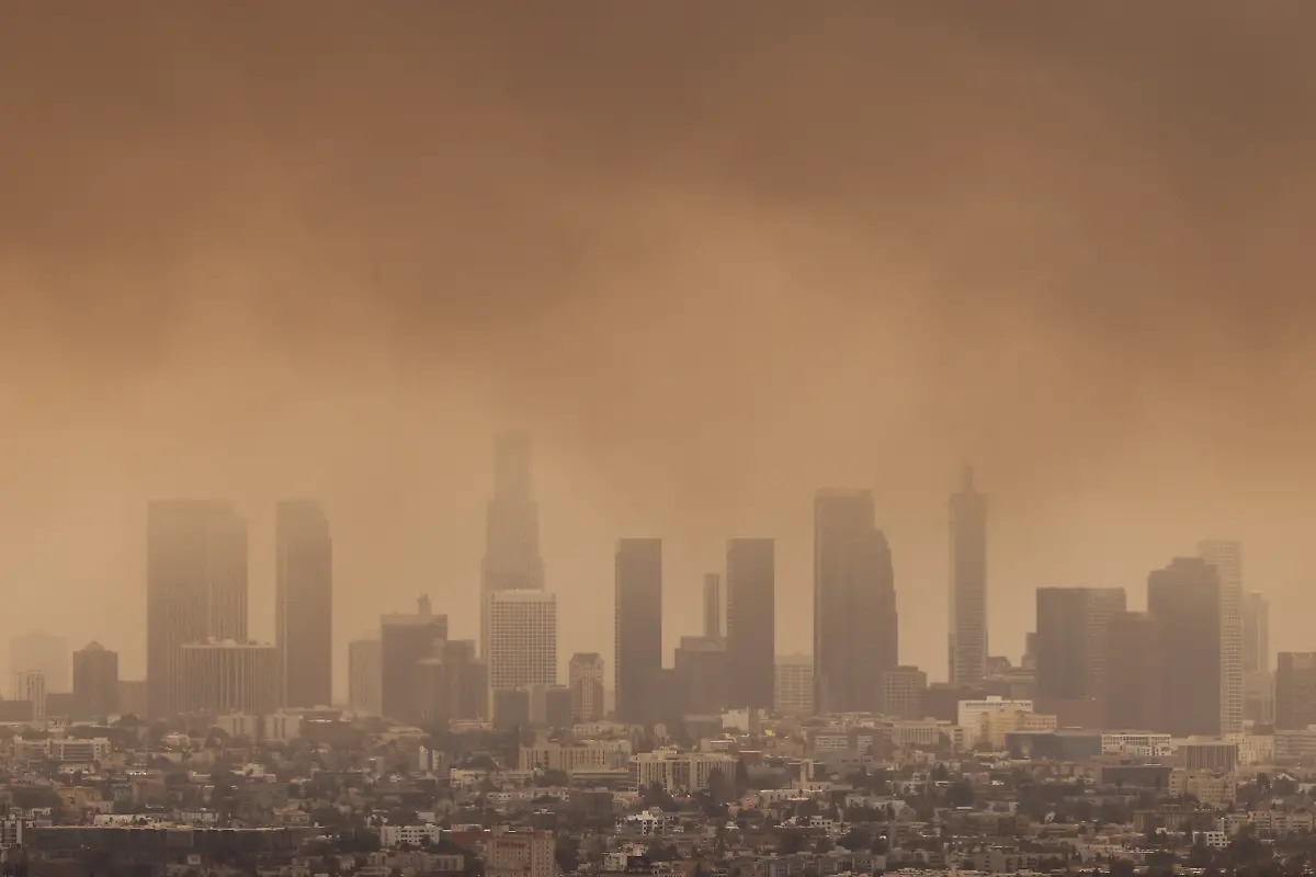 Multiple-fires-cover-the-skyline-with-smoke-in-Los-Angeles-California-U-S-January-8-2025