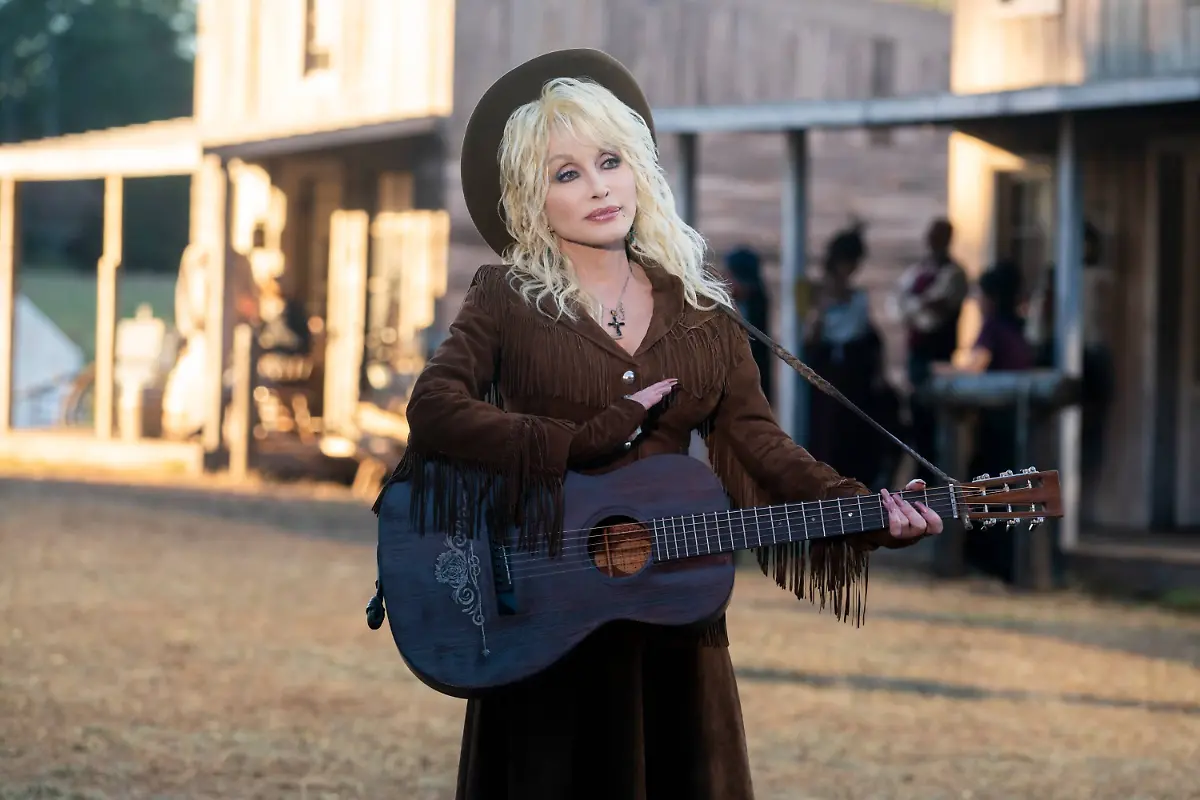 DOLLY-PARTON-S-HEARTSTRINGS-Dolly-Parton-JJ-Sneed-Season-1-ep-103-aired-Nov-22-2019
