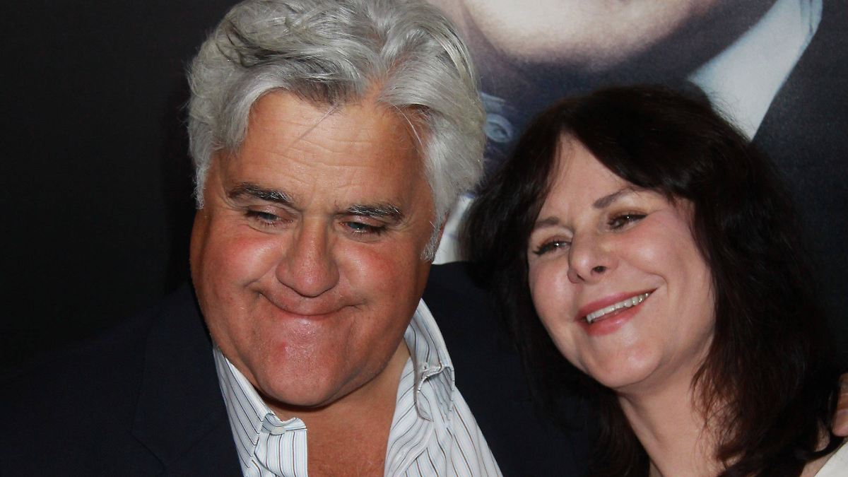 -Das-Hollywood-Typischste-Jay-Leno-ereilt-piet-tslose-Frage-zu-dementer-Ehefrau