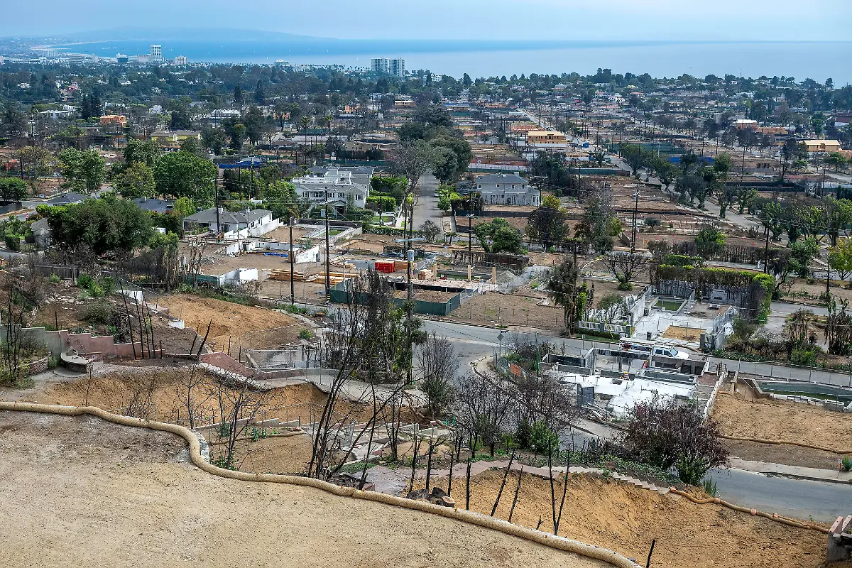 August-16-2025-Pacific-Palisades-California-USA-August-16-2025-A-view-of-Pacific-Palisades-as-it-continues-to-recover-from-the-January-2025-wildfires