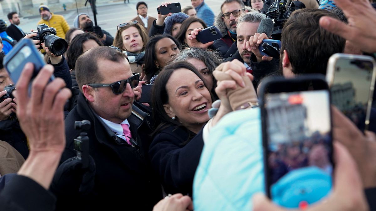 -Ihm-die-Nobel-Medaille-gegeben-Machado-kann-sich-nach-Treffen-mit-Trump-kaum-u-ern