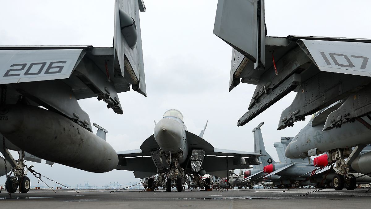 Pentagon-h-lt-sich-bedeckt-USA-schicken-wohl-Flugzeugtr-ger-in-den-Nahen-Osten