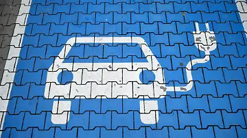 AFP__20251015__78VR7T3__v1__HighRes__GermanyAutomobileTransportEnergyElectricity