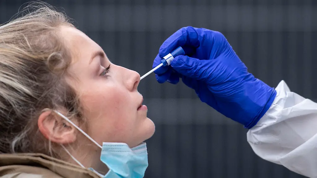 Bisher-ist-die-erhoffte-Trendwende-bei-den-Neuinfektionen-noch-nicht-eingetreten-Daher-seien-strengere-Massnahmen-noch-vor-Weihnachten-zu-erwarten