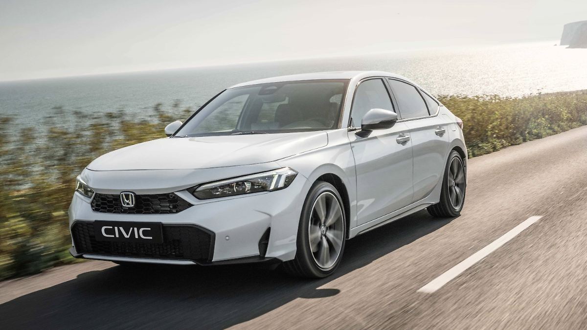 Strom-aus-der-Zapfs-ule-Honda-Civic-e-HEV-f-hrt-mit-Br-ckenl-sung-f-r-E-Auto-Skeptiker