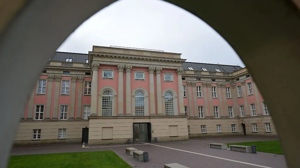 Im-Landtag-soll-sich-kritisch-mit-den-Massnahmen-waehrend-der-Corona-Pandemie-auseinandergesetzt-werden