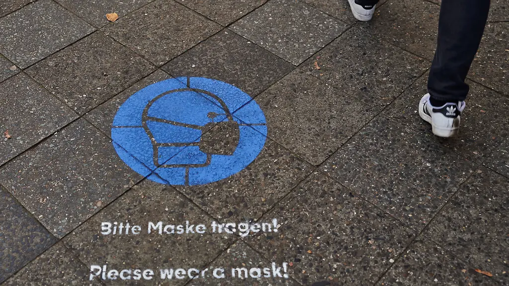 Jeder-sollte-Masken-tragen-um-sich-und-andere-vor-Infektionen-zu-schuetzen-erklaert-Forscher-Klaus-Waelde