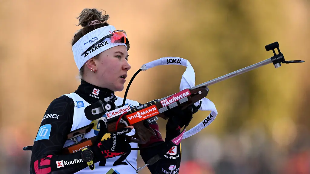 16-01-2026-Bayern-Ruhpolding-Biathlon-Weltcup-Sprint-7-5-km-Damen-Selina-Grotian-aus-Deutschland-beim-Anschiessen-vor-dem-Wettkampf
