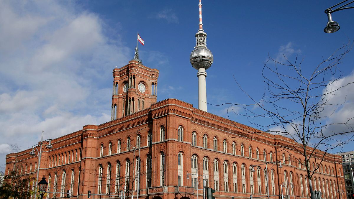 Umfrage-zur-Abgeordnetenhauswahl-CDU-in-Berlin-vorn-Koalition-ohne-Mehrheit