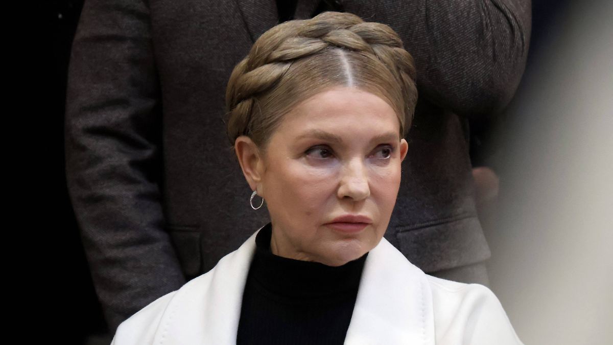 Prozess-gegen-Timoschenko-Ukrainische-Ex-Regierungschefin-muss-Reisepass-abgeben