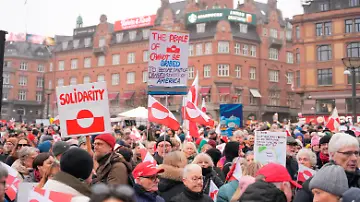2026-01-17T120228Z_1810464581_RC2Z2JAJ9I9D_RTRMADP_3_USA-TRUMP-GREENLAND-PROTESTS