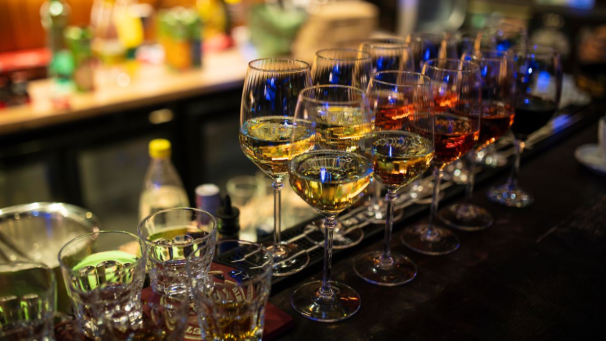 Ist-der-Dry-January-sinnvoll-Alkohol-Verzicht-bringt-schon-nach-wenigen-Tagen-viele-Vorteile