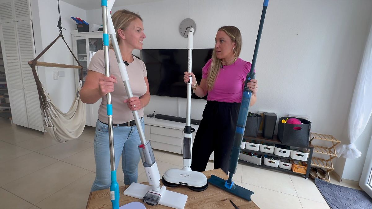 Saugen-wischen-sauber-Elektrische-Wischmopps-im-Test-einer-putzt-alle-s-weg