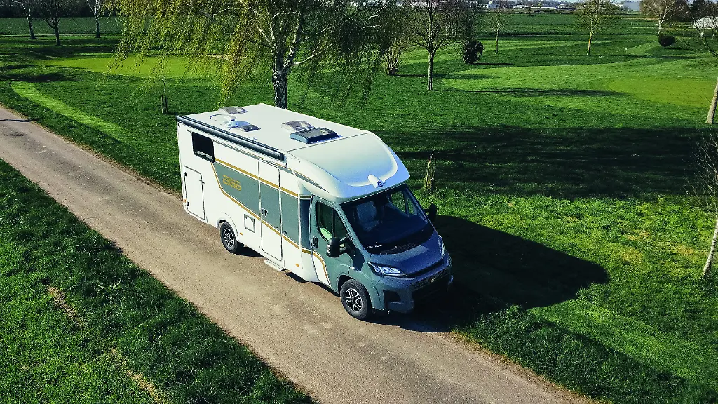 Die-klassischen-Reisemobil-Typen-vor-allem-die-teil-und-vollintegrierten-Fahrzeuge-verzeichneten-bei-den-Zulassungen-2025-insgesamt-ein-deutliches-Plus