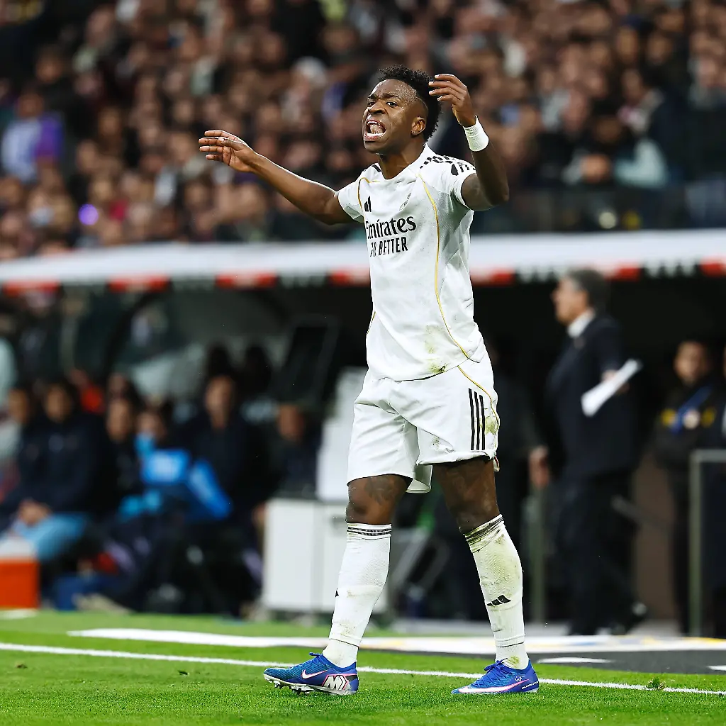 Vinicius-Junior-Real-JANUARY-17-2026-Football-Soccer-Spanish-LaLiga-EA-Sports-match-between-Real-Madrid-CF-Levante-UD-at-the-Estadio-Santiago-Bernabeu-in-Madrid-Spain