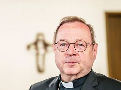 Keine zweite Amtszeit: Bätzing tritt als Chef der Deutschen Bischofskonferenz ab