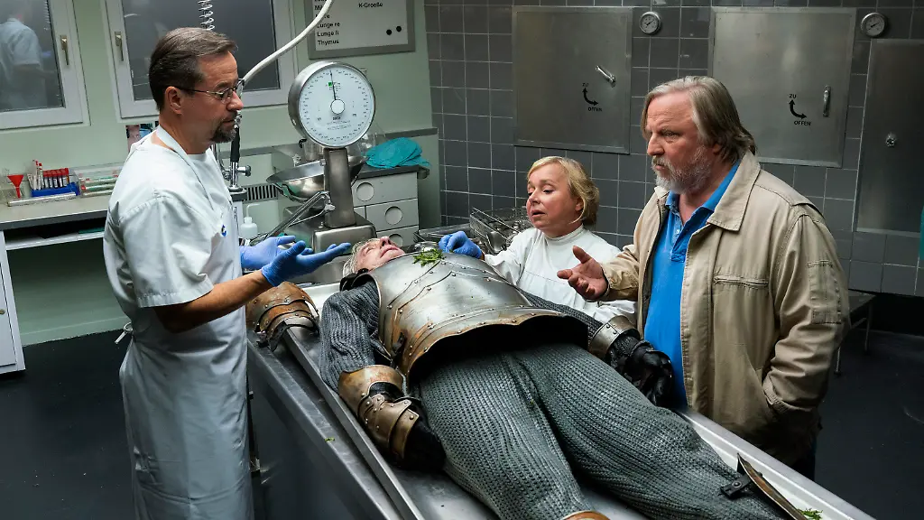 3-Tatort-Es-Lebe-der-Koenig