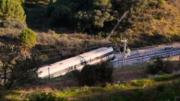 569814311