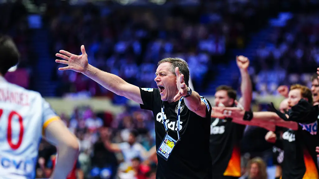 Alfred-Gislason-Deutschland-Trainer-wuetend-DEN-Deutschland-vs-Spanien-Handball-EHF-Europameisterschaft-2026-Gruppe-A-Spieltag-3-19-01