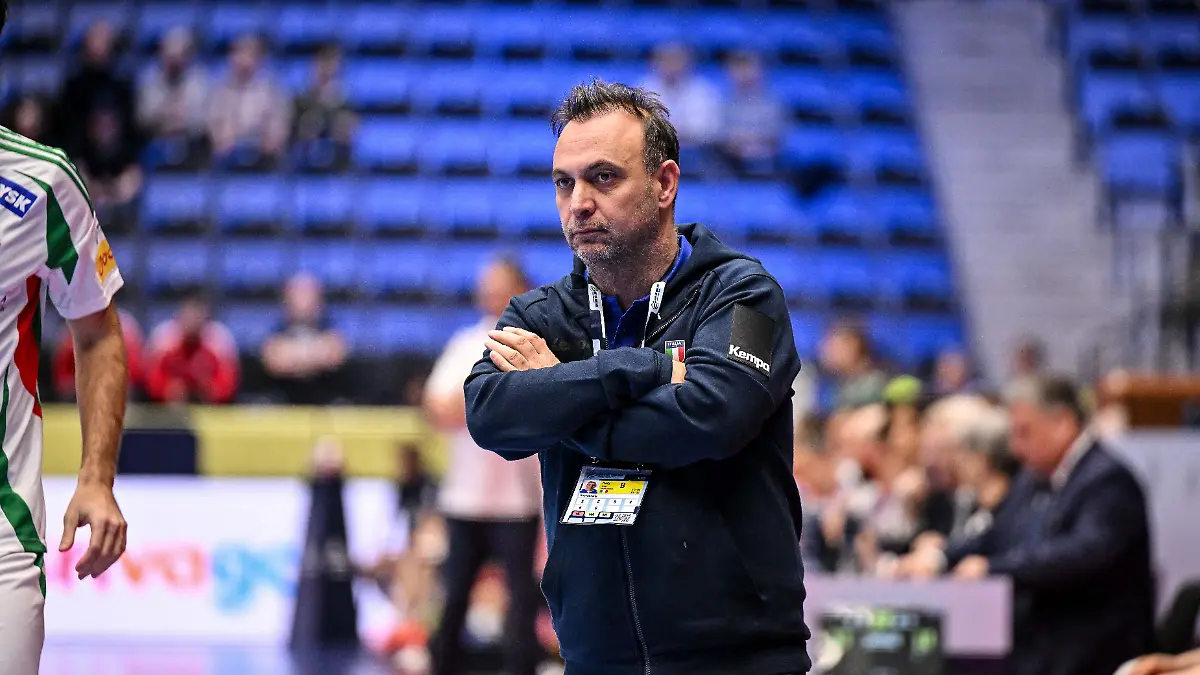 Robert-Bob-Hanning-Head-Coach-of-Italy-during-Men-s-EHF-Euro-2026-Italy-vs-Hungary-Handball-match-in-Kristianstad-Sweden-January-18-2026