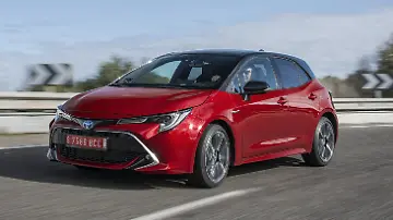 Corolla_HB_2.0L_Red_Bitone_2019_009
