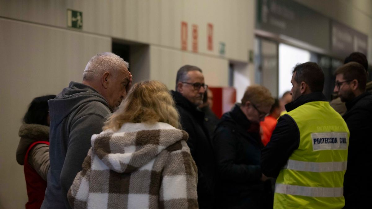 eltern-bruder-und-cousin-tot-sechsj-hrige-berlebt-als-einzige-ihrer-familie-zugungl-ck